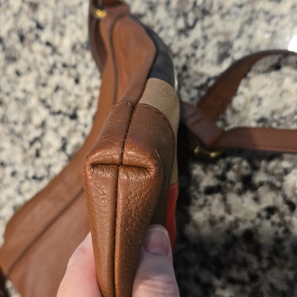 FOSSIL LEATHER PATCHWORK CROSSBODY BAG. - Picture 11 of 12